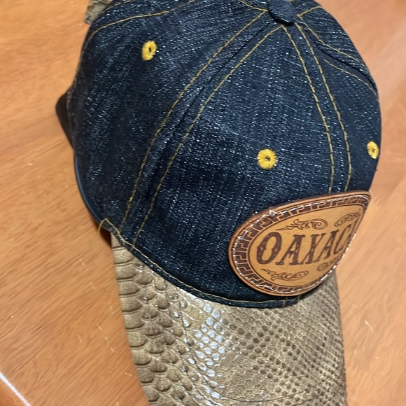 Hat - Picture 4 of 4